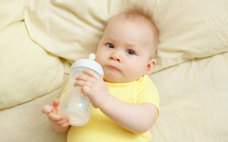 Как да предпазим бебето от развитие на хранителна алергия