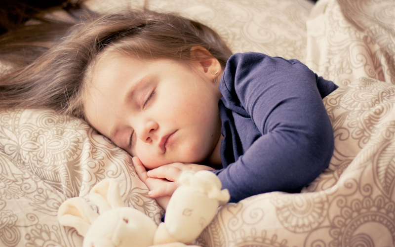 Първи симптоми на настинка и грип при децата - как да реагираме?
